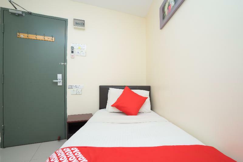 โอโย 786 เดอะ ซิตี้ไลต์ โฮเต็ล Hotel กวนตัน ภายนอก รูปภาพ